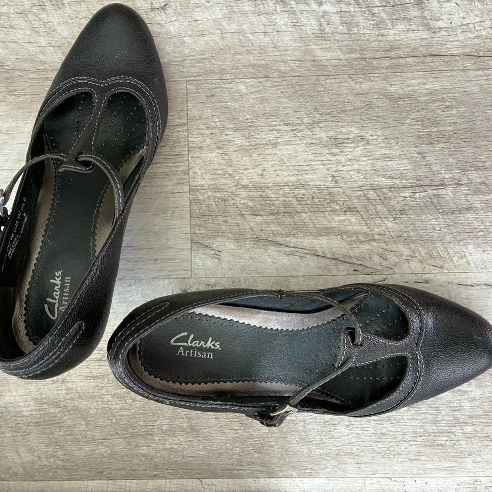 Clarks Artisan Black Leather Flats - Picture 1 of 5